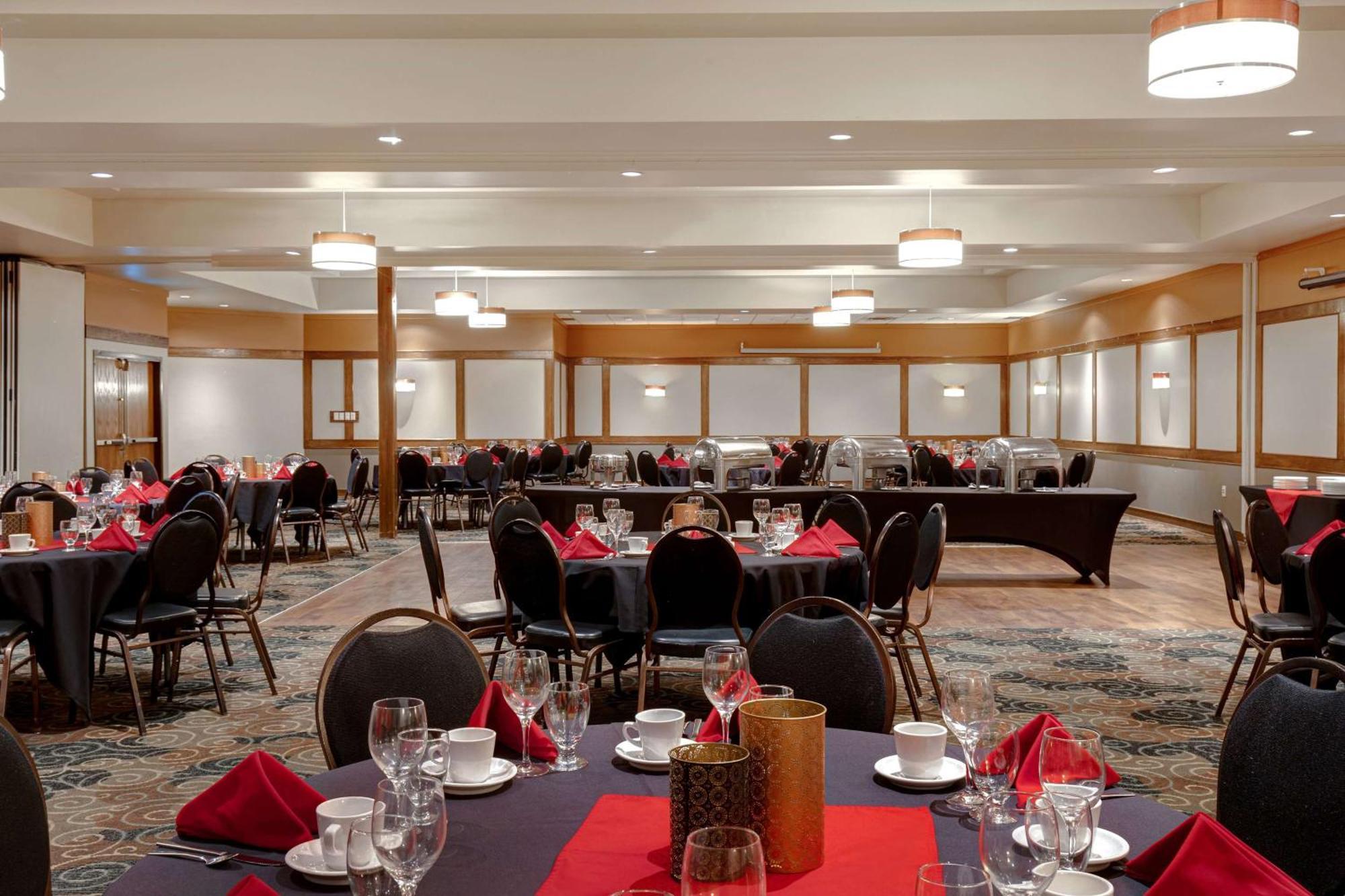 Days Inn & Conference Centre By Wyndham Prince Albert Esterno foto