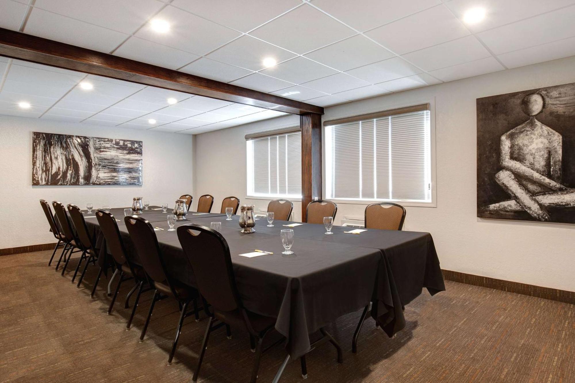 Days Inn & Conference Centre By Wyndham Prince Albert Esterno foto